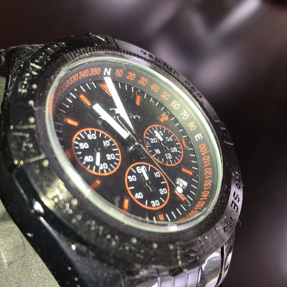 Men’s watch. Brand new, still has plastic on it. - Picture 4 of 4